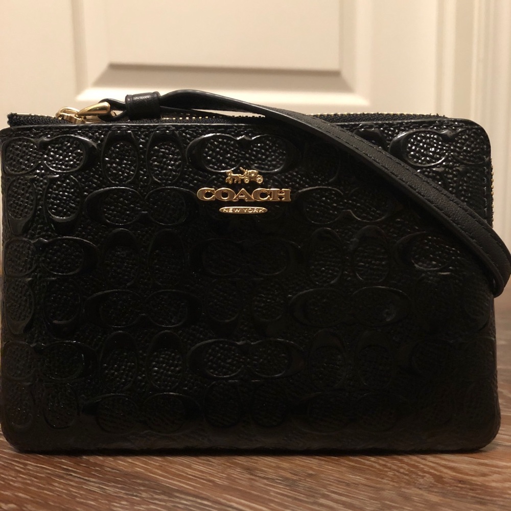 Coach patent leather wristlet NEW